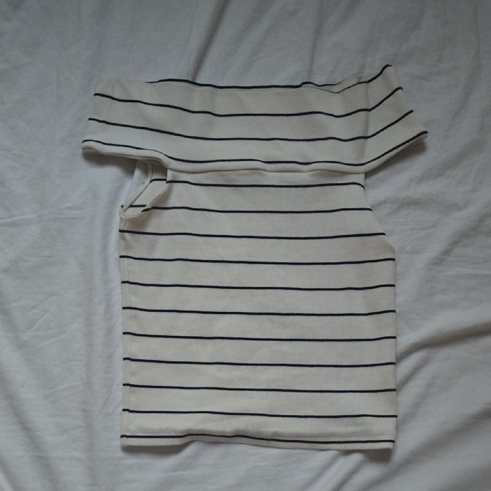 Massimo Dutti Old Money Off Shoulder Top Stipped Size SMALL